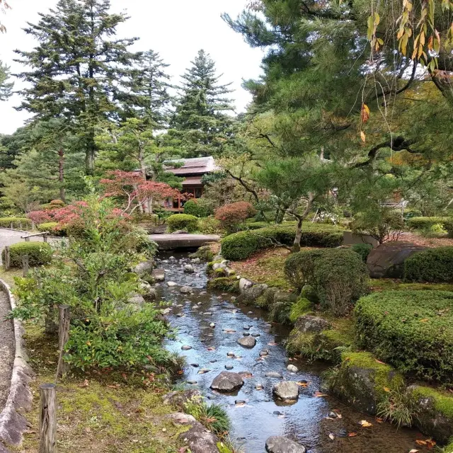 金澤21世紀美術館、兼六園