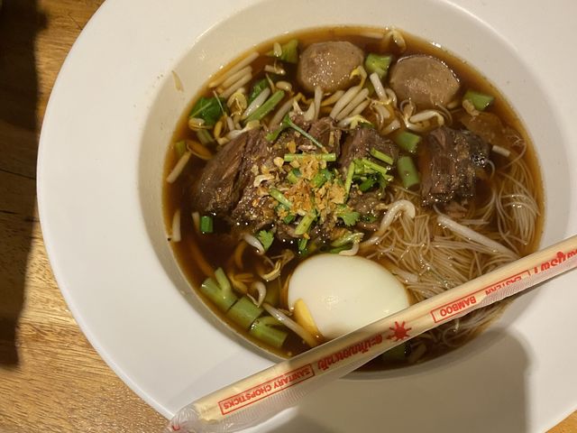 เอกเตี๋ยวเป็ด ร้านอาหารมุสลิมใกล้หาดสุรินทร์ภูเก็ต