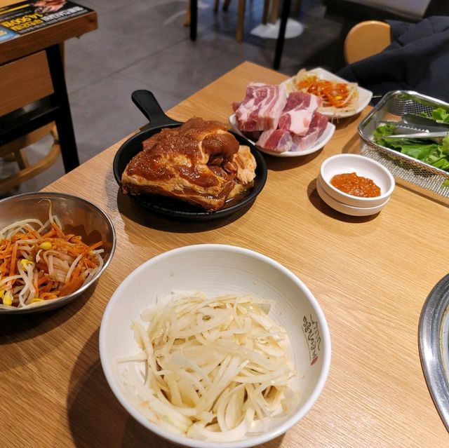 두근두근여름휴가 적당한 가격에 푸짐하고 고기를 먹을 수 있는 고기뷔페 명륜진사갈비
