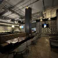CORNER 61 