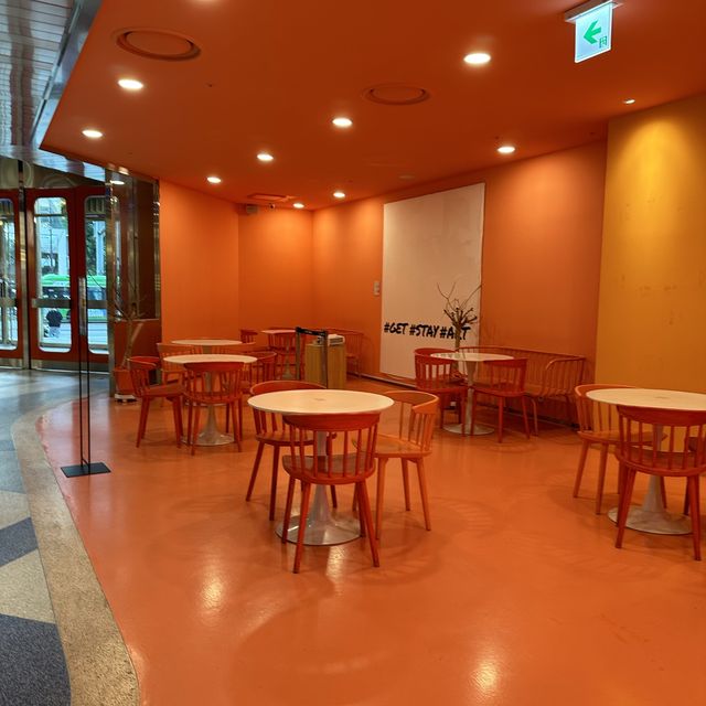 首爾｜橘色世界的奇幻咖啡廳🍊☕️