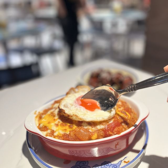 🌟 招牌生煎肉餅飯 • 品嚐港式風味 🌟 