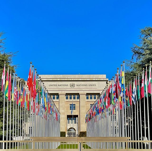 Geneva's Broken Chair: Peace Symbol