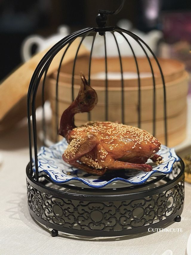 香港這乳鴿外皮卜卜脆🌟很神‼️好吃到無語