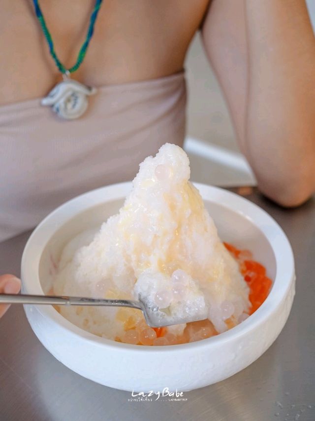 คาเฟ่เปิดใหม่ แสงสวยเวอร์ ย่านบรรทัดทอง