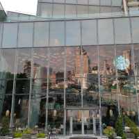 สตาร์บัครีเสิร์ฟเจ้าพระยารีเวอร์ฟร้อนท์ไอคอนสยาม