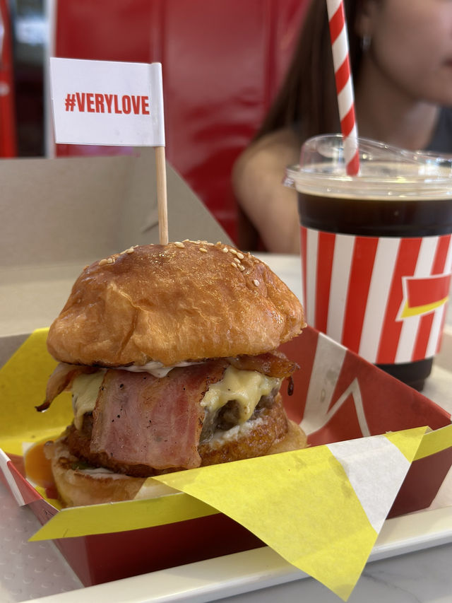 🍔 Highway Cafe @บางแสน ชลบุรี 