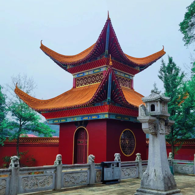 金台寺：寧靜禪境～身心靜修