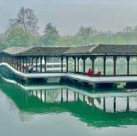 Jihong Bridge: Nature's Rainbow Gateway