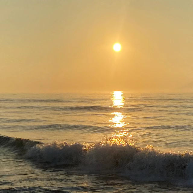 「中之浦海岸：優美海岸風光，舒適海水浴場」