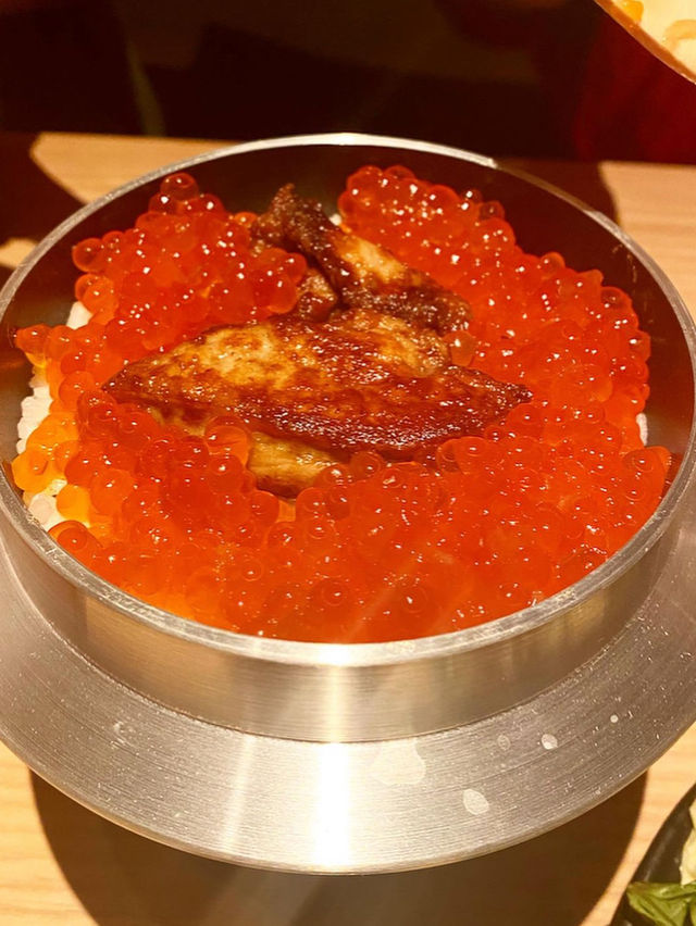 【福岡グルメ】肉寿司と焼き鳥を楽しめる豪華な居酒屋