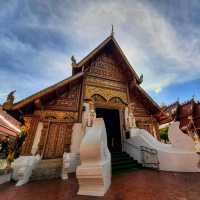 วัดพระสิงห์ กราบสักการะพระพุทธสิหิงค์(พระสิงห์)