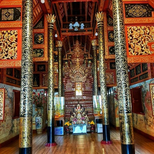 วัดพระสิงห์ กราบสักการะพระพุทธสิหิงค์(พระสิงห์)