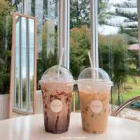 คาเฟ่เกาะช้างเลี้ยวซ้าย Kamon bakes Koh Chang🇹🇭🏝️