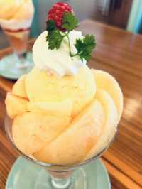 【北九州カフェ】大きな桃まるごと1個使ったパフェが食べられる🍑