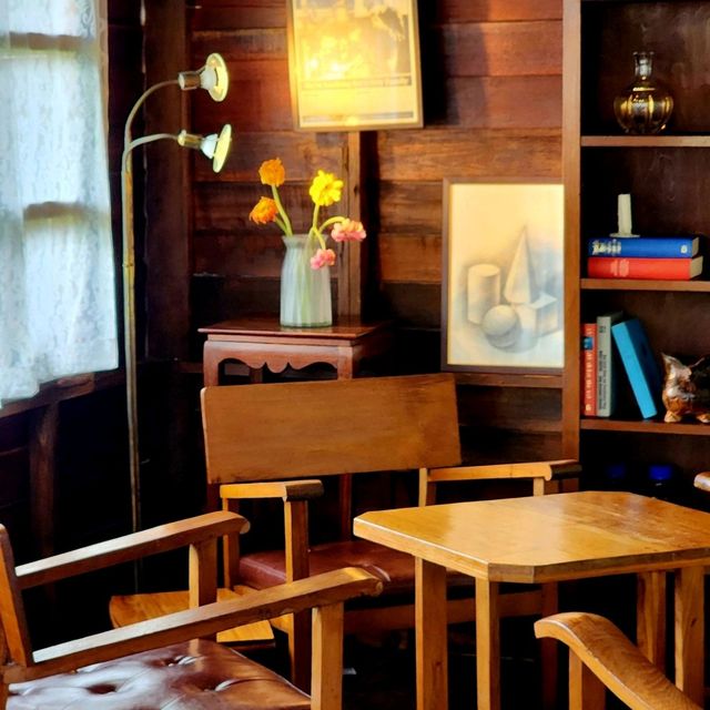 คาเฟ่ฮิลใจบางแสนร้านเล็กๆที่เต็มไปด้วยความอบอุ่น