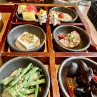 颱風天的美食（布納咖啡館）椒鹽豬腳.非吃不可餐廳