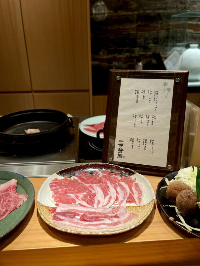【Sukiyaki 伊勢熊】高質和牛壽喜燒套餐😍