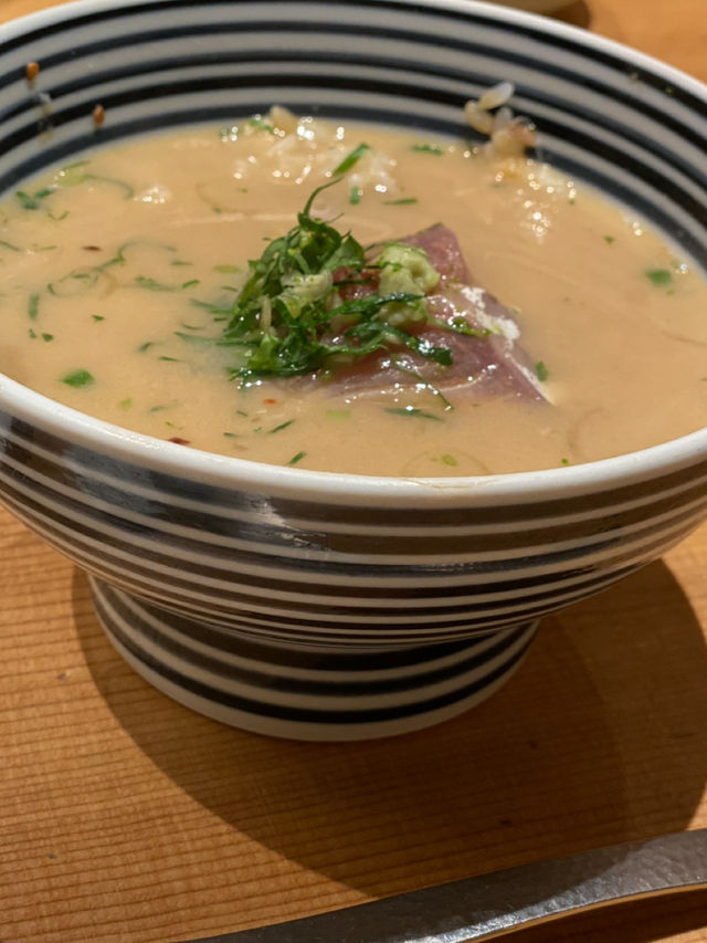 【日本橋】行列必至！贅沢ランチ海鮮丼