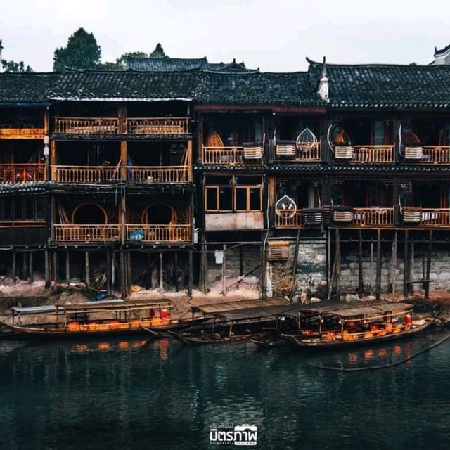 Fenghuang เฟิ่งหวง เมืองโบราณสุดคลาสสิก จีน