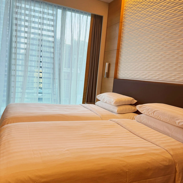 Enjoy panoramic city Views from the Rooftop Pool at Hotel Jen Orchardgateway 