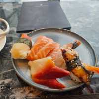 上103樓🌐賞美景🏙嘆美食🥩🥗🍣🧁🍰