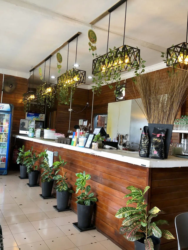 Omare Boutique Cafe