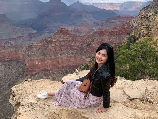 Grand Canyon National Park Adventure: Helicopter Tour and Thrilling Cliffside Views