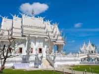 วัดร่องขุน หนึ่งในแลนด์มาร์คเชียงรายที่ต้องไป