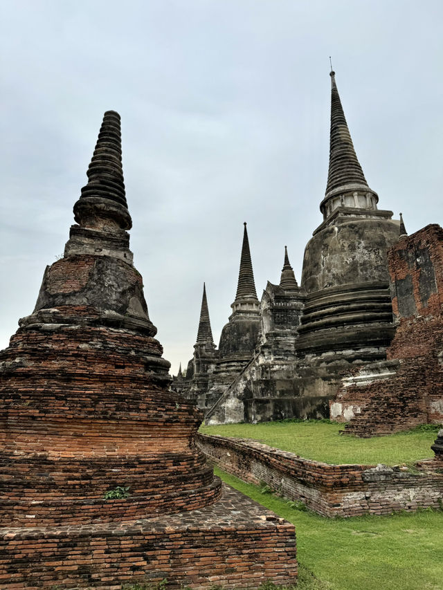 Wat Phra Si Sanphet: A Serene Evening at Ayutthaya's Iconic Temple
