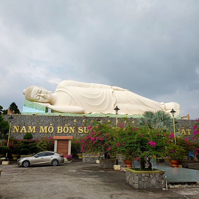 A Serene Journey to Vinh Trang Pagoda