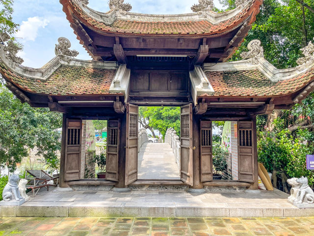 Đền Thủy Trung Tiên...하노이