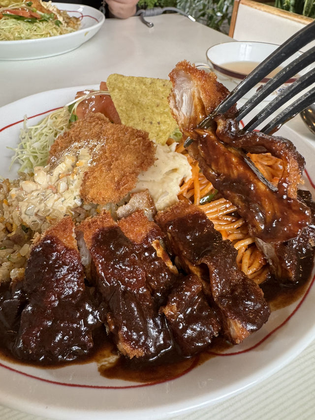 【長崎ランチ】地元で40年愛されてる老舗レストランのトルコライス🍽