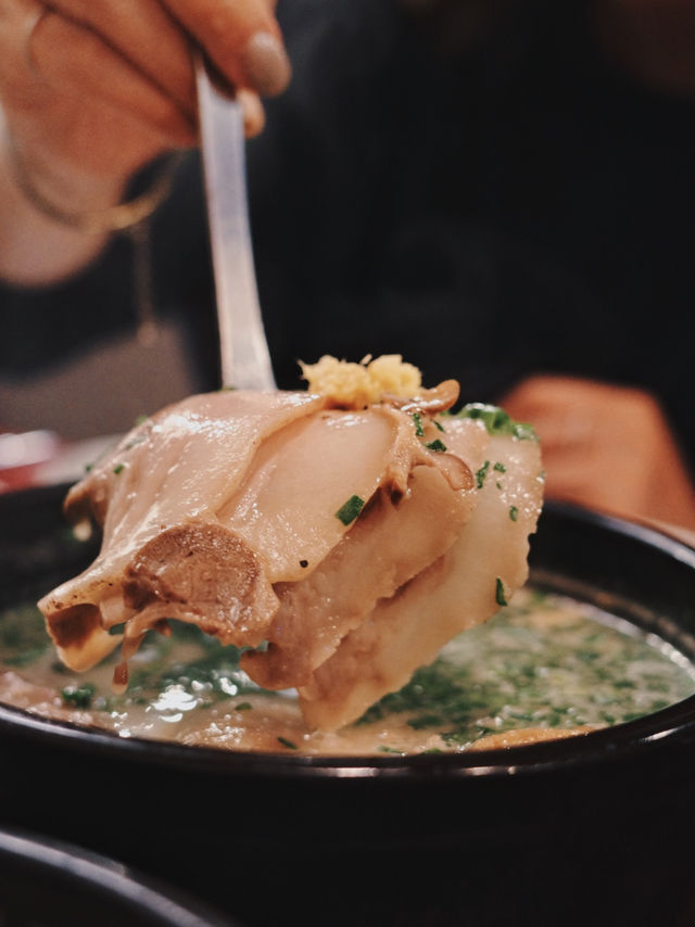 釜山必吃 連Rain都愛的豬肉湯飯，嚴湧帛到底有多好吃？ 