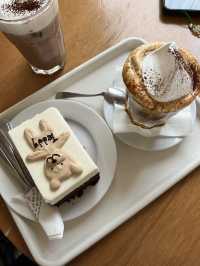 Cafe Highwaist ย่านอิกซอนดง