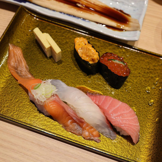 ซูชิสายพานอันดับ 1 จากโตเกียว Katsu Midori