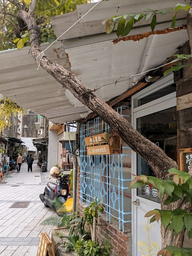 餓八來秋 28ComenChill 台南小巷裡的海南雞專賣店