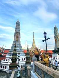 Discover the beauty of Wat Phra Kaew