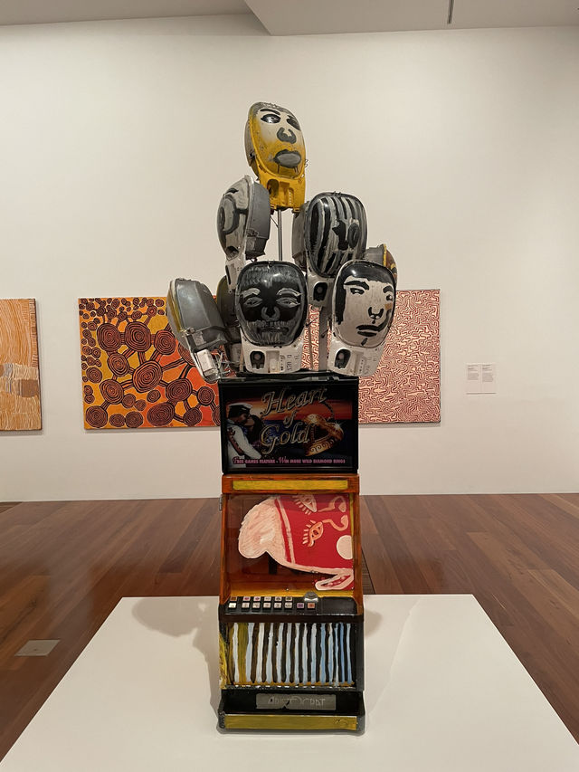 🇦🇺 Lost in a Kaleidoscope: A Journey Through the NGV