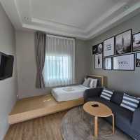 บ้านต๊ะ บางเสร่