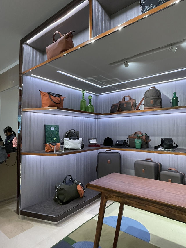 🇫🇷 Longchamp at Champs-Élysées
