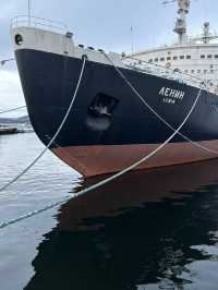 Nuclear icebreaker 