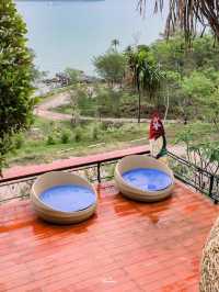 มัทรี วัลเลย์ & คาเฟ่ คาเฟ่บนเนินเขาวิวทะเลสุดชิล