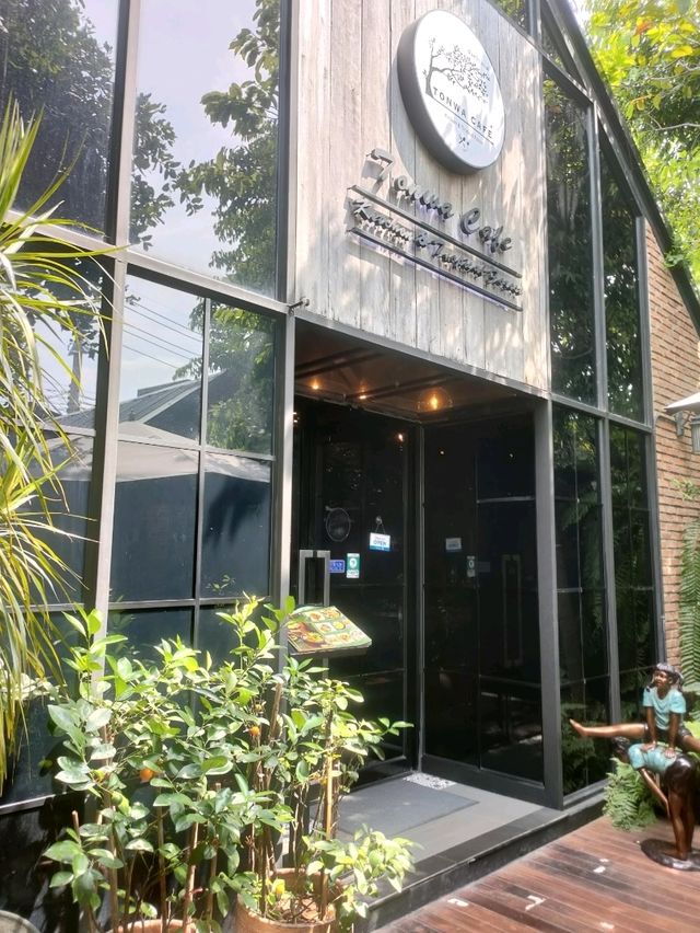 ต้นหว้าคาเฟ่ คาเฟ่บรรยากาศดี ใกล้สนามบินสุวรรณภูมิ