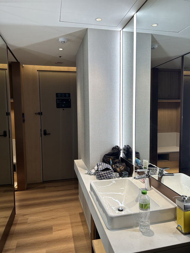 酒店體驗｜住進美術館級工業風台中採寓酒店❗️