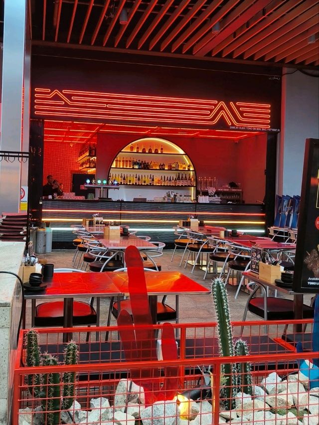 Street Vibes & Skewers at Genting – Foodie Heaven on a Hill!