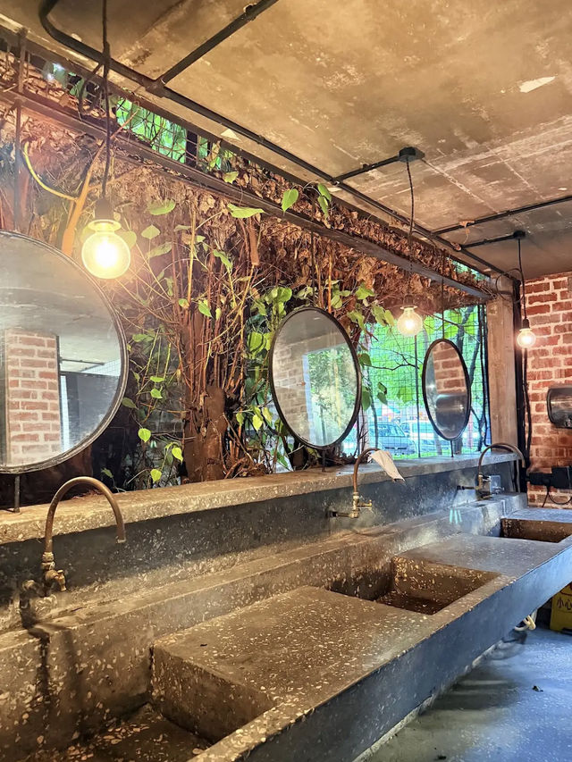 Modern Vibes at Plan B Restaurant, Ipoh