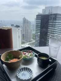 西新宿50樓的雲端午餐🍱視覺味覺與心靈的三重享受
