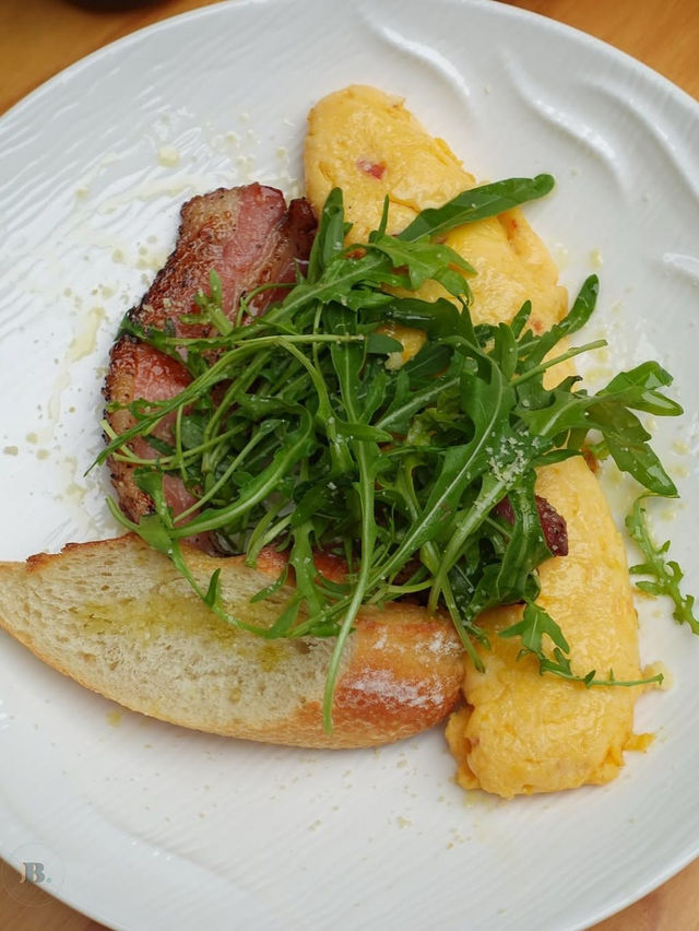 MYOMI Brunch & Listening Room
