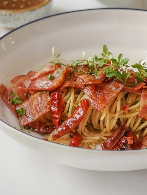 Horizon : Cafe & Restaurant - โมเดิร์นบาร์นเฮาส์